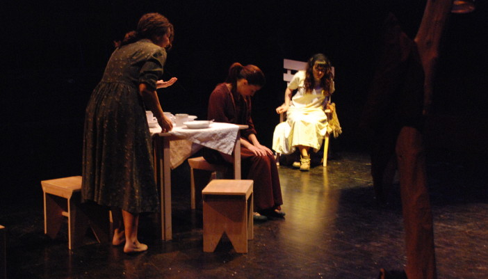Θεατρική παράσταση «Ζωές των άλλων» του Πέτρου Αυγερινού