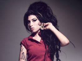 H Amy Winehouse βρέθηκε νεκρή στο Λονδίνο !