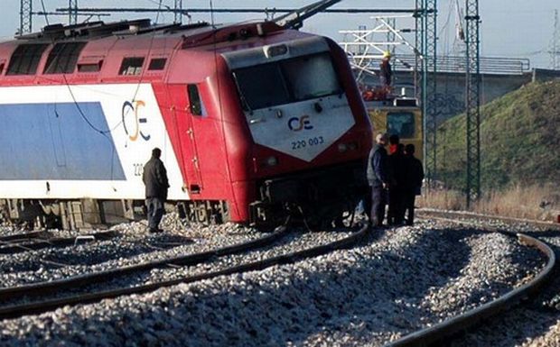 Εκτροχιάστηκε τρένο με Μεγανησιώτες μεταξύ των επιβατών με αίσιο τέλος