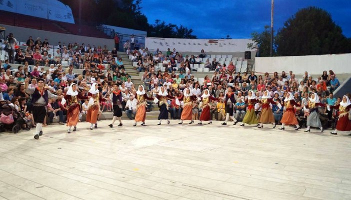 Εντυπωσίασε το Χορευτικό του ΠΣ Επτανησίων Γαλατσίου στο Πολιτιστικό Αντάμωμα Φορέων της περιοχής