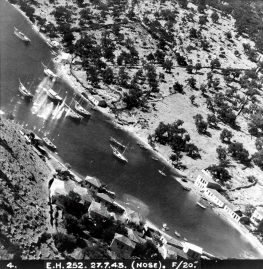 27 Ιουλίου 1943, η RAF βομβαρδίζει το Μεγανήσι (Βαθύ)