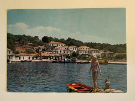 Παλιά καρτ-ποστάλ από το Μεγανήσι πωλείται στο e-bay.