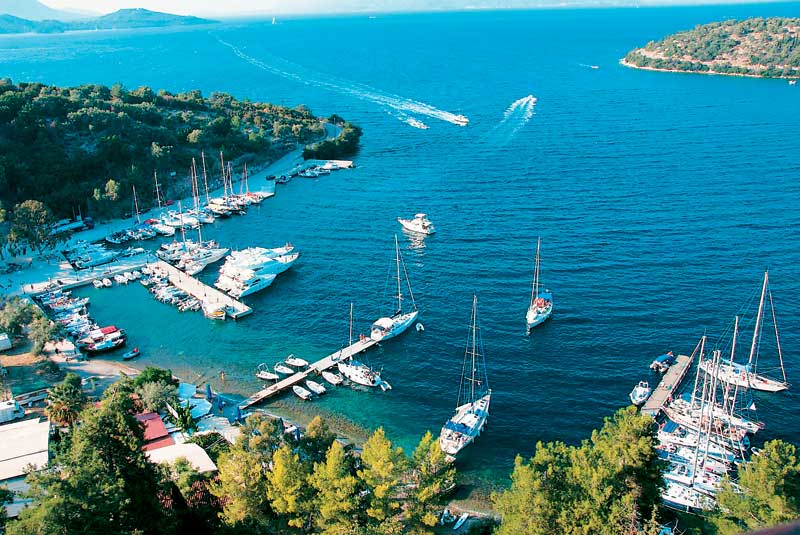 Οι κροίσοι ,ο λόρδος, ο εμίρης και … το Μεγανήσι !