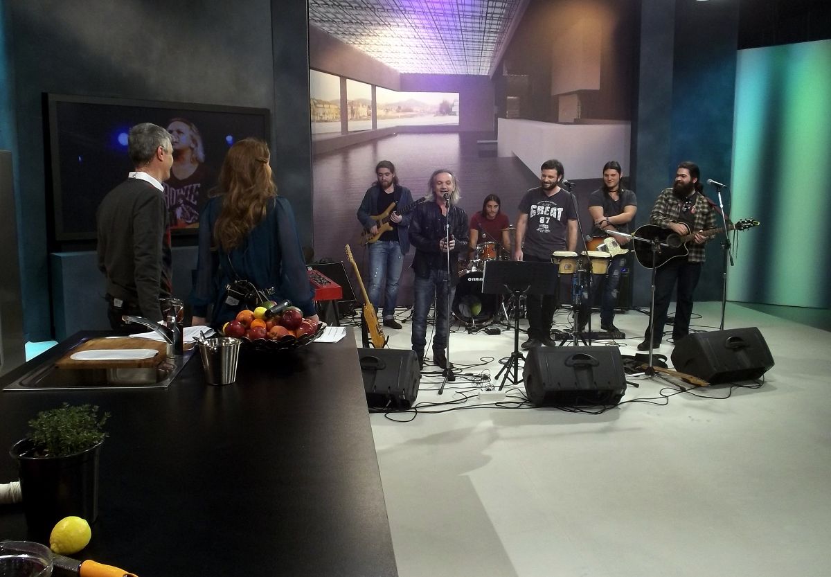 Οι Mr Highway Band με τον Χρήστο Θηβαίο στην εκπομπή 136 της ΝΕΤ