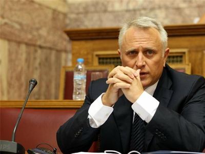 Τρένο παραλίγο να πατήσει Αποστολόπουλο και Ραγκούση